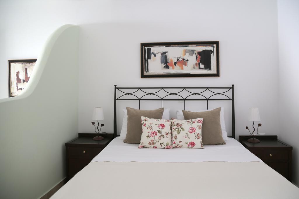Hotel Yalis 4*