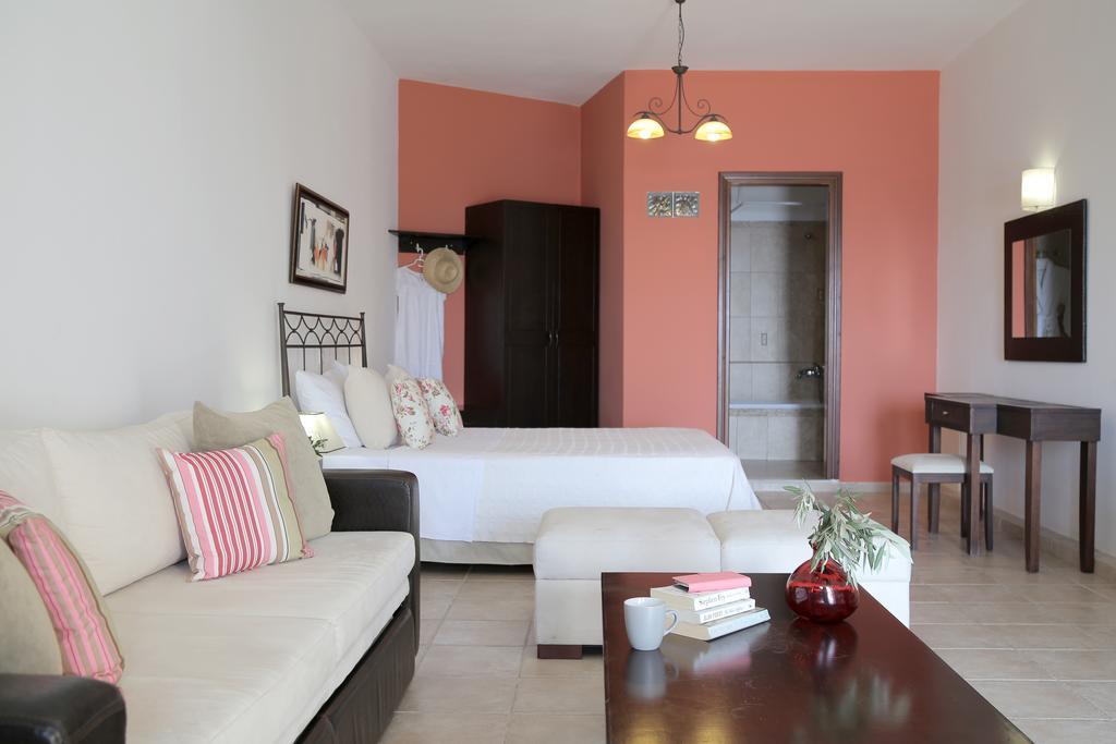 Hotel Yalis 4*
